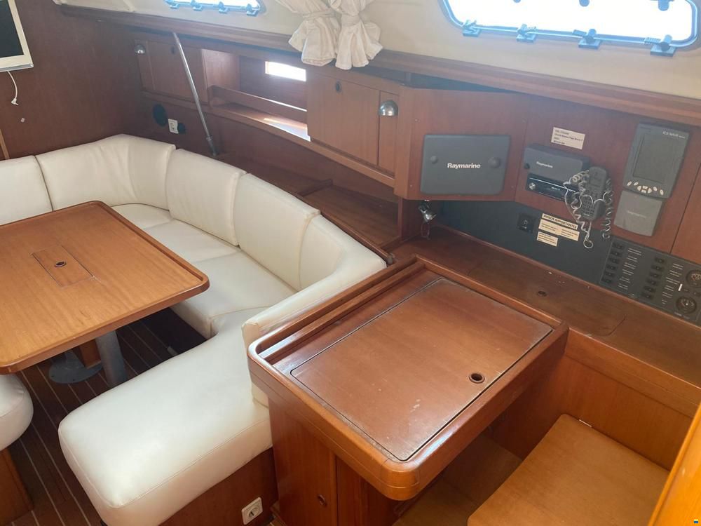 Dufour 385