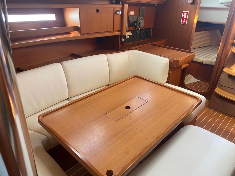 Dufour 385