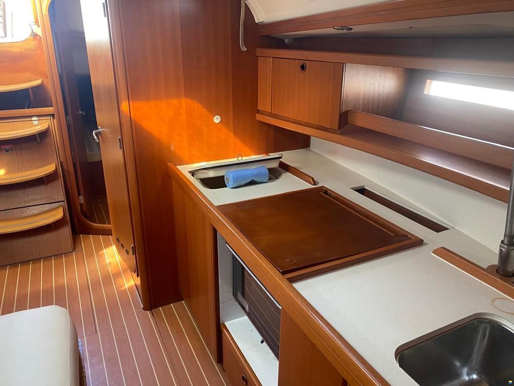 Dufour 385