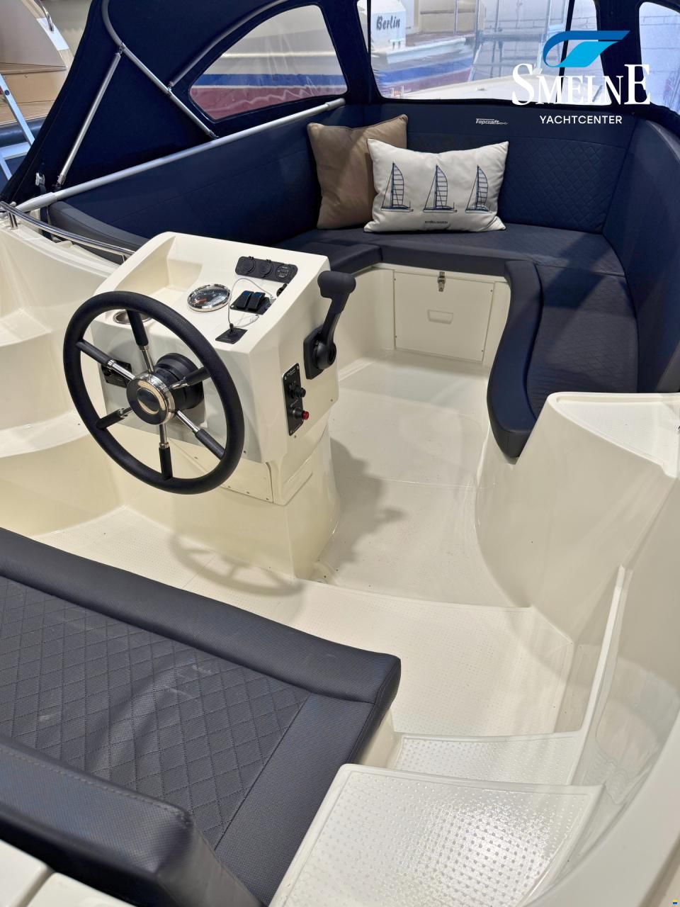 Topcraft 605 Tender
