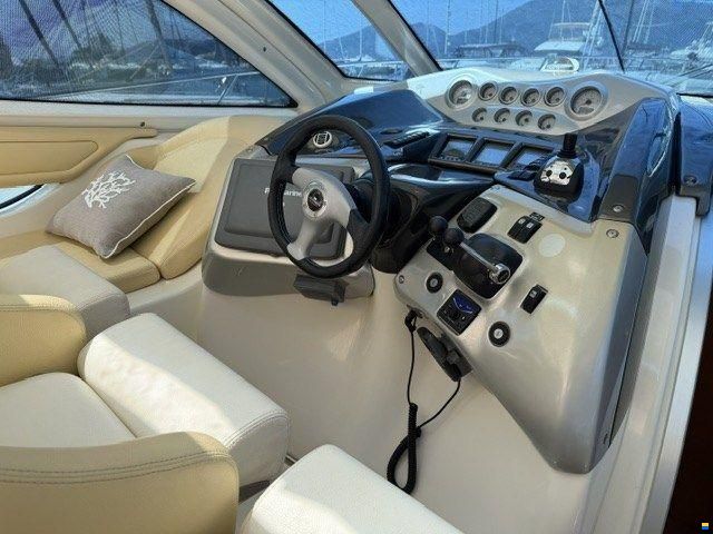 Cranchi MEDITERRANEE 43 HARD TOP