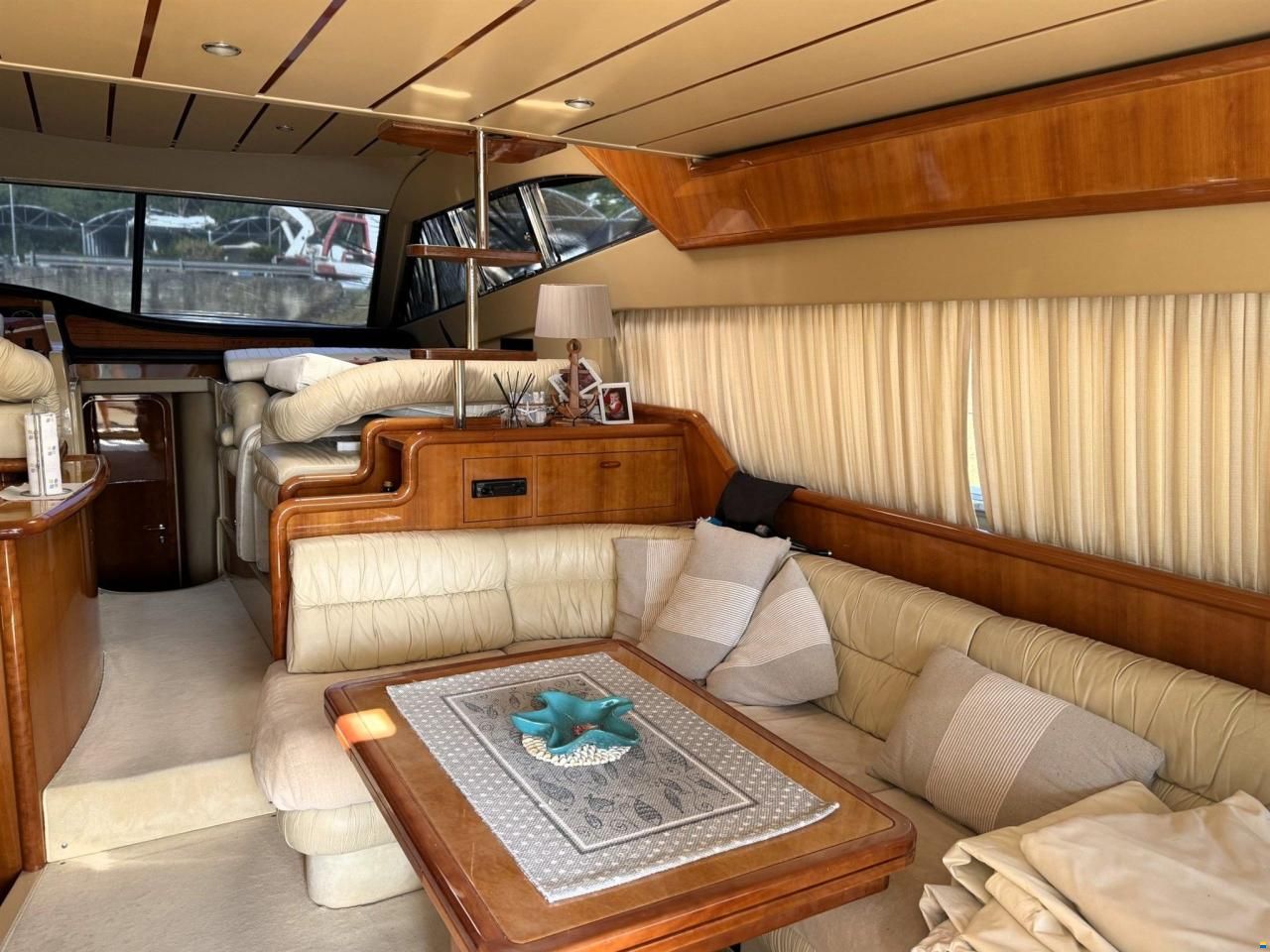 Ferretti 530