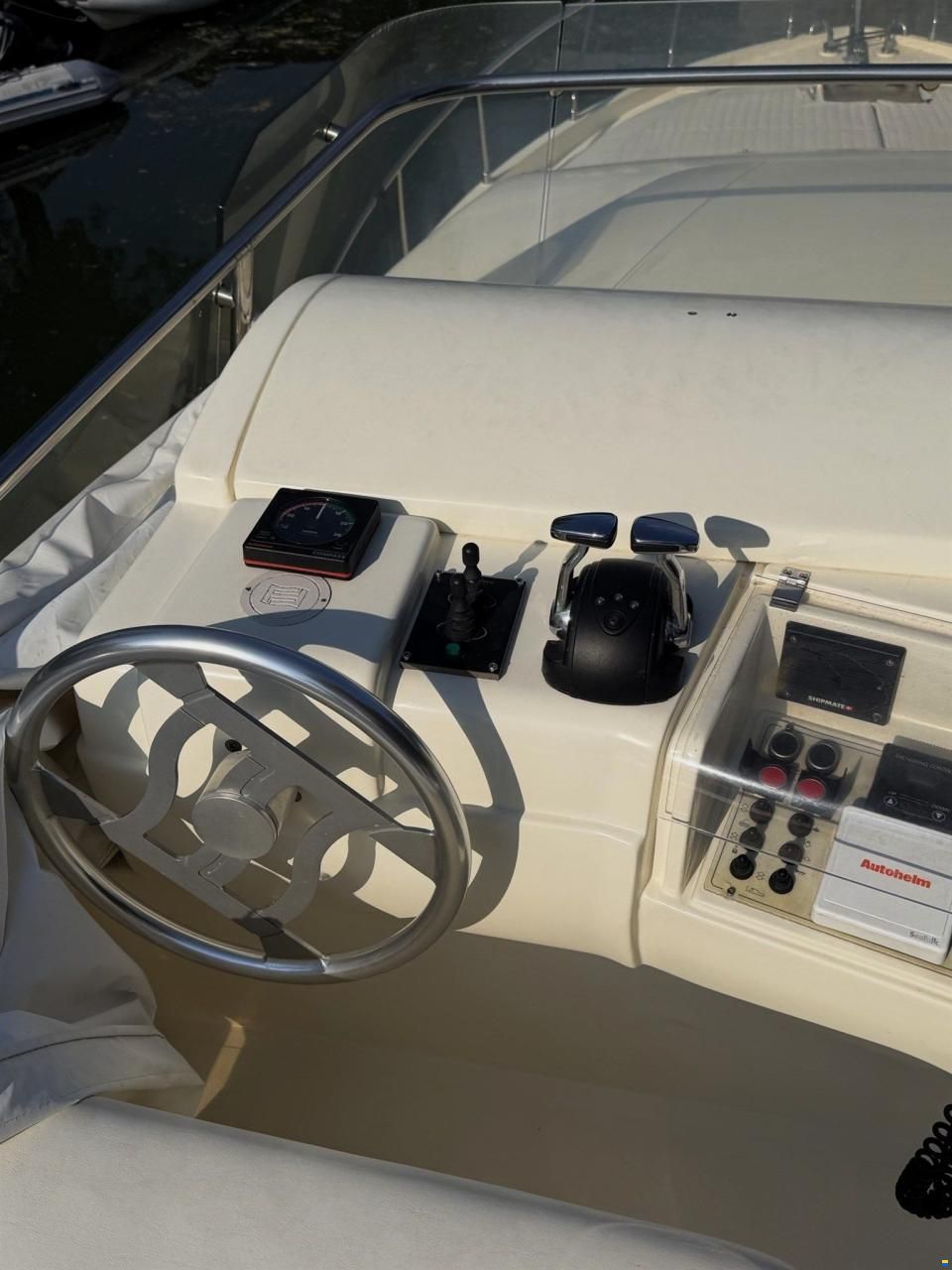 Ferretti 530