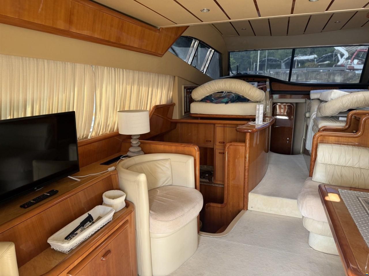 Ferretti 530