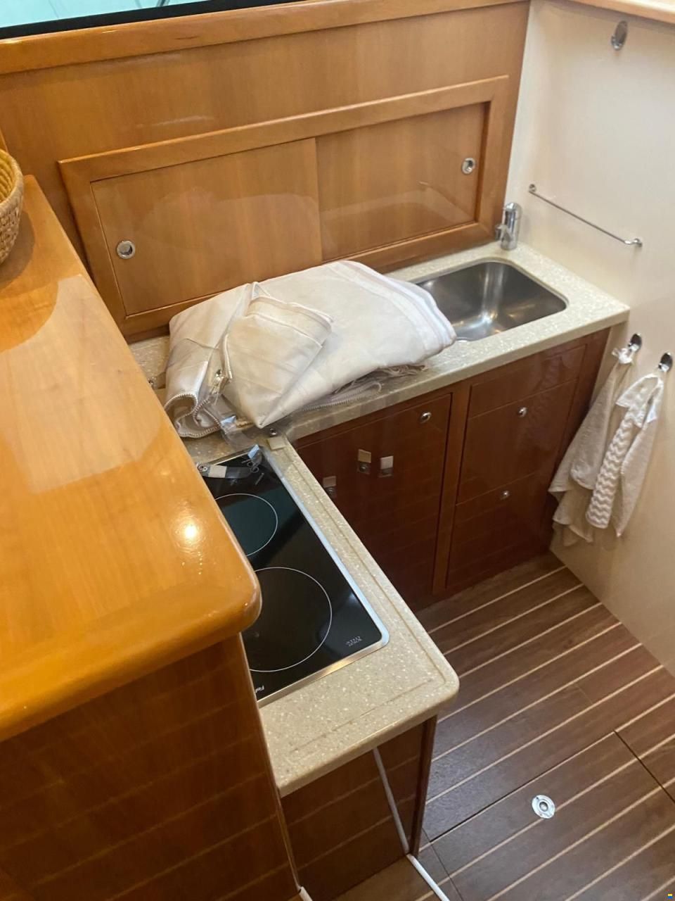 Riviera 40 Fly