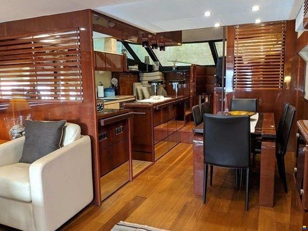 Fairline SQUADRON 68