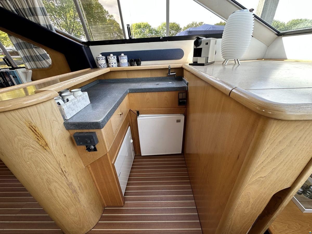 Pfeil 550 Fly