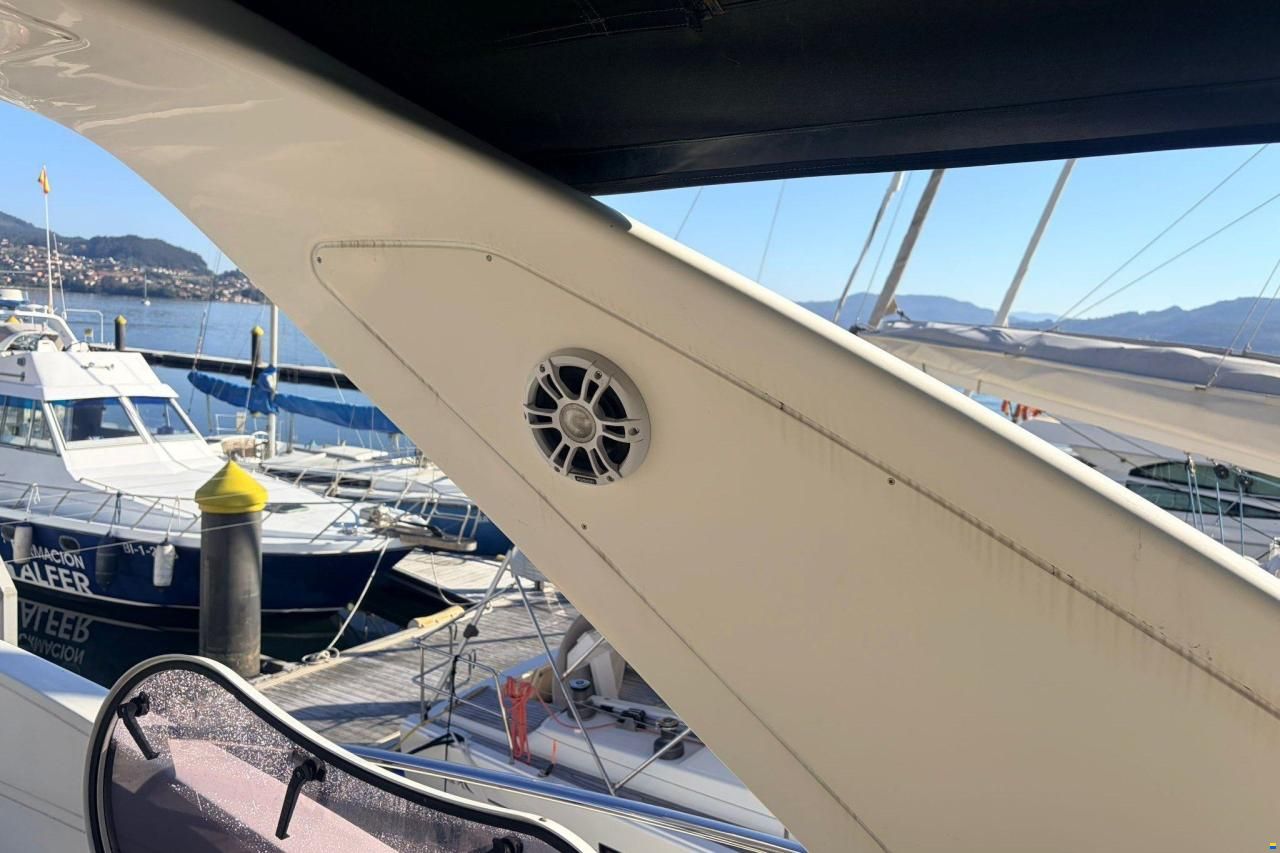 Azimut 55E