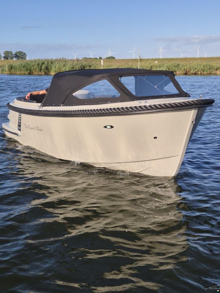 Oud Huijzer 650 Tender