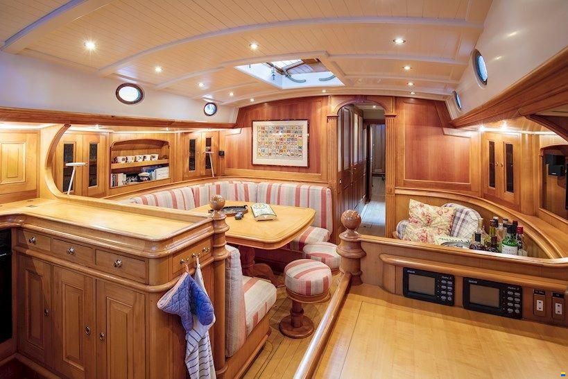 Lemsteraak Gouden Leeuw - Roefaak Hoek Design