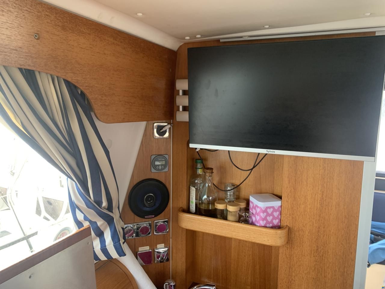 Nimbus 380 Carisma