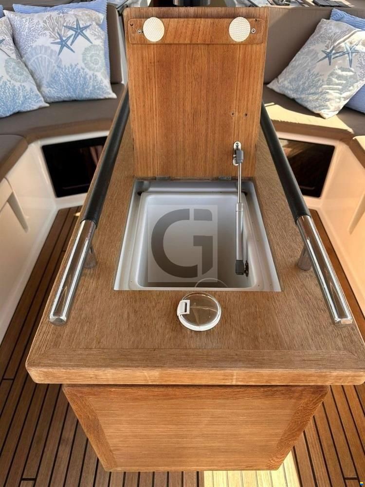 Beneteau Oceanis 55