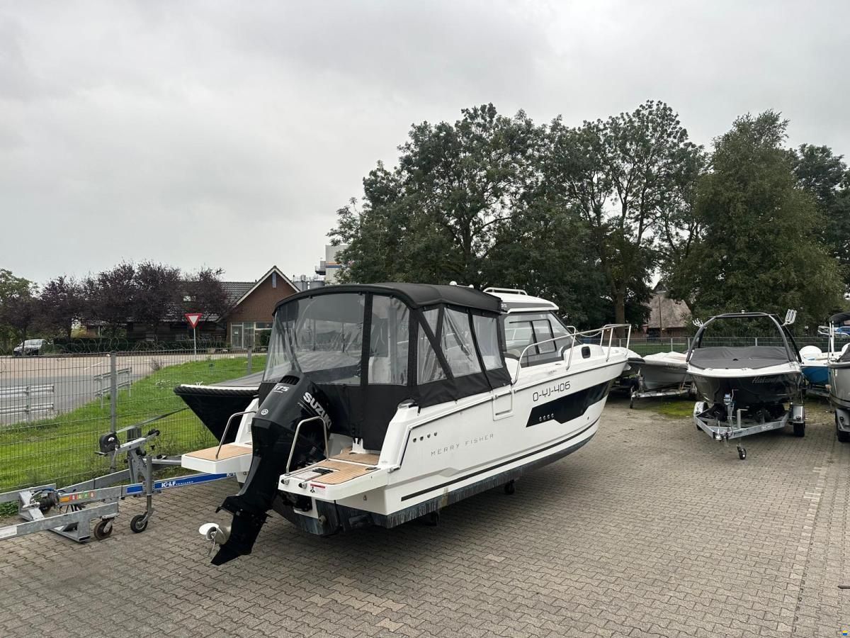 Jeanneau Merry Fisher 795