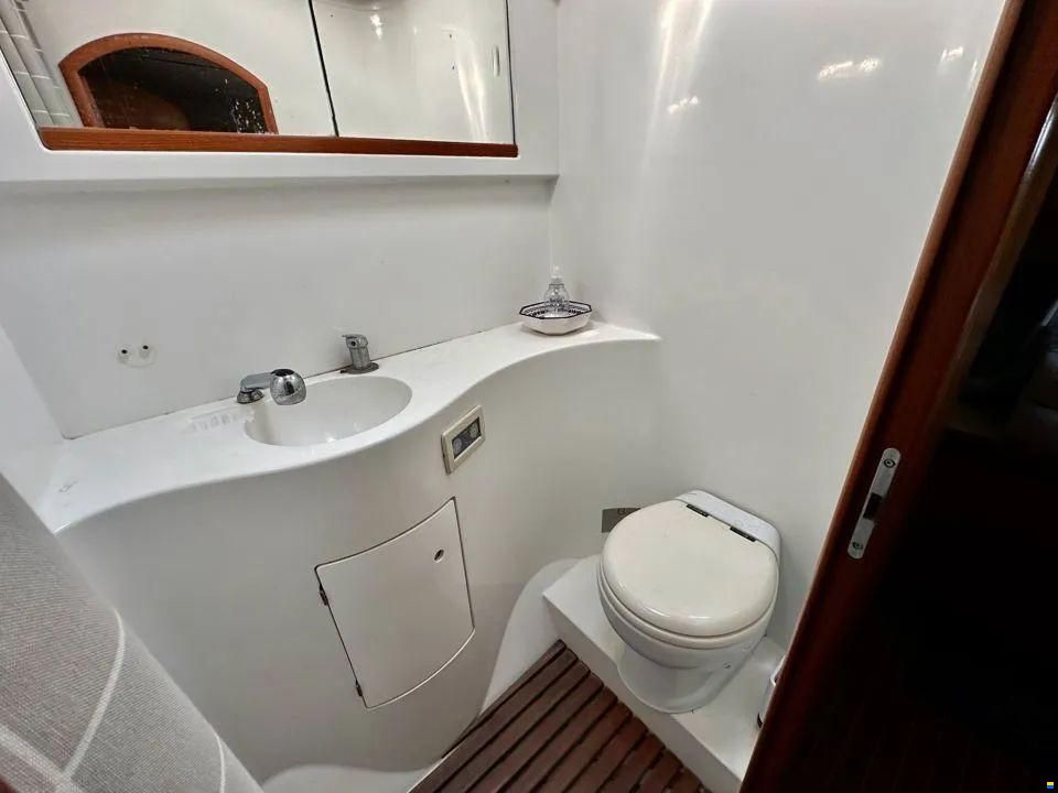 CNB lagoon 570
