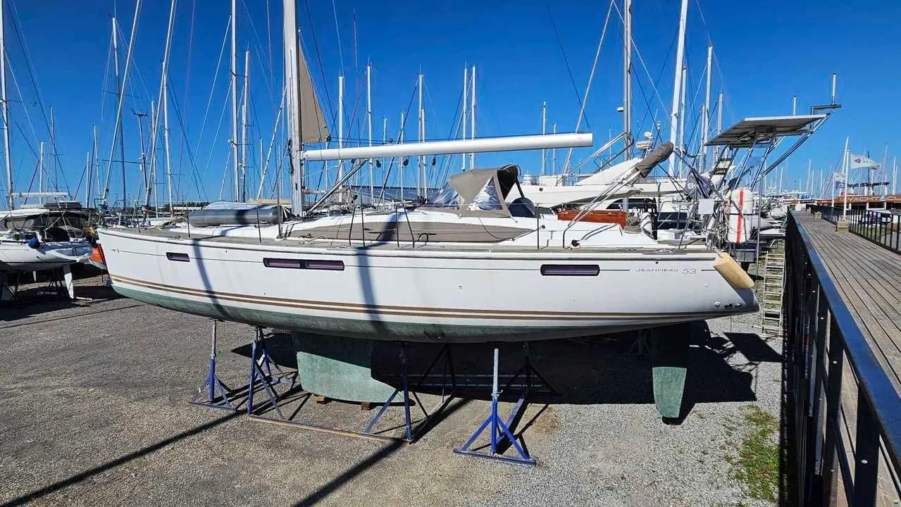 JEANNEAU YACHTS 53