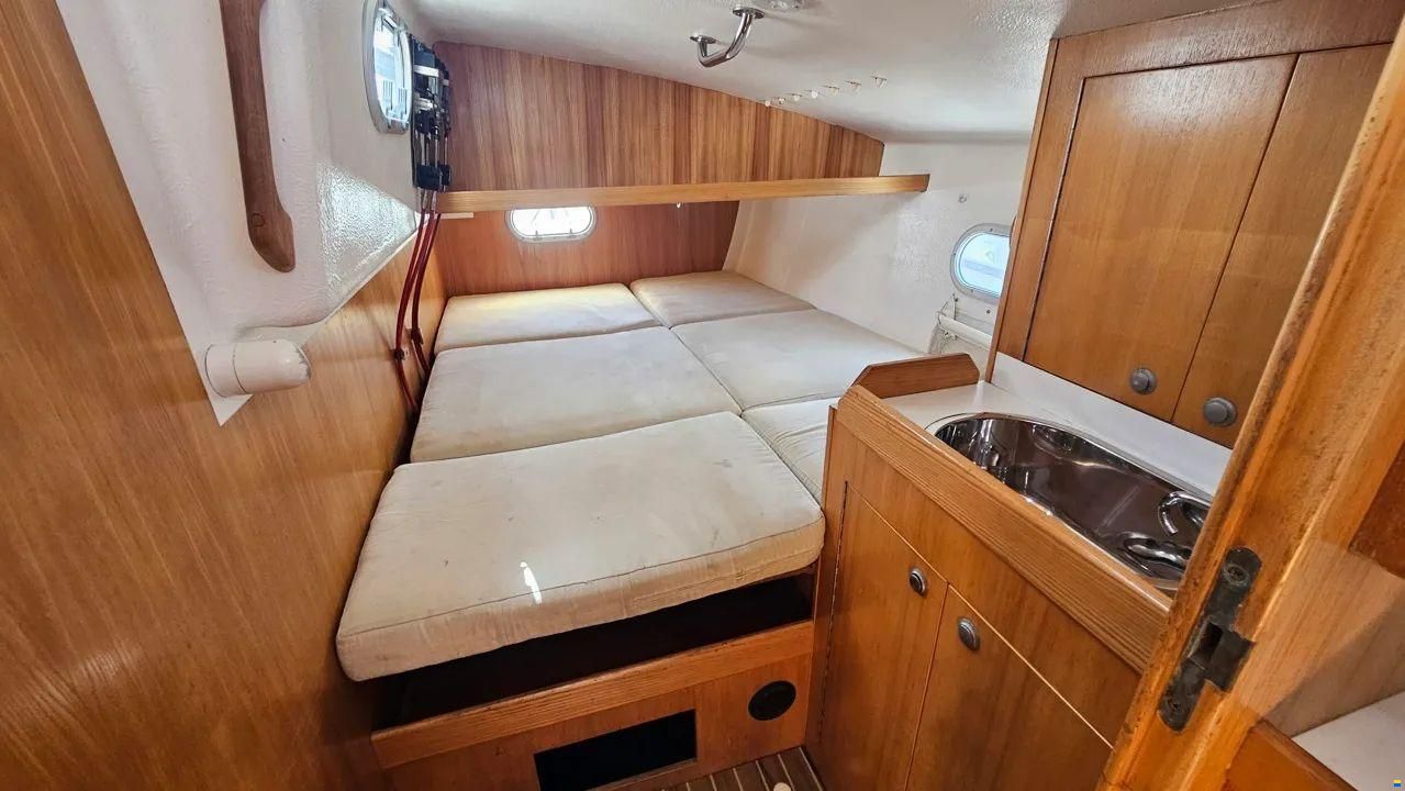 JFA PETREL 42