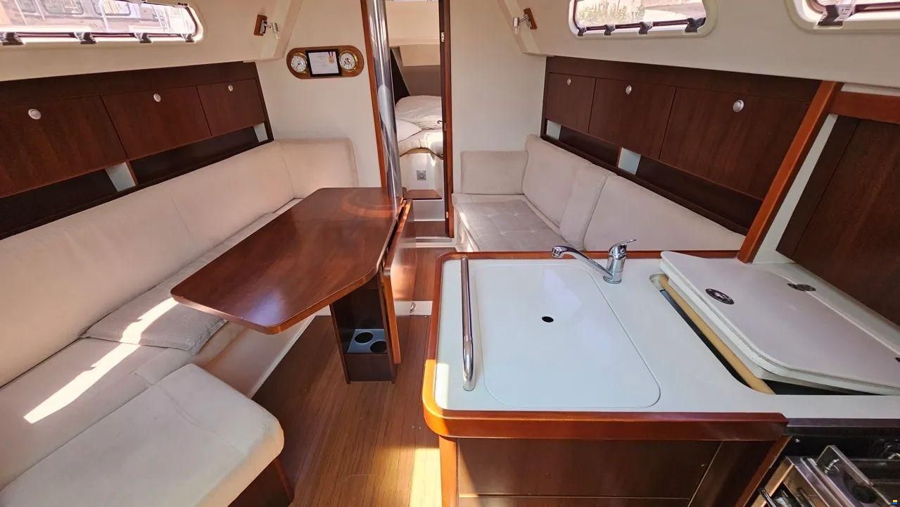 Hanse 320
