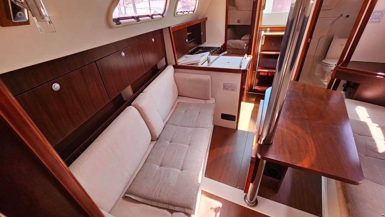 Hanse 320