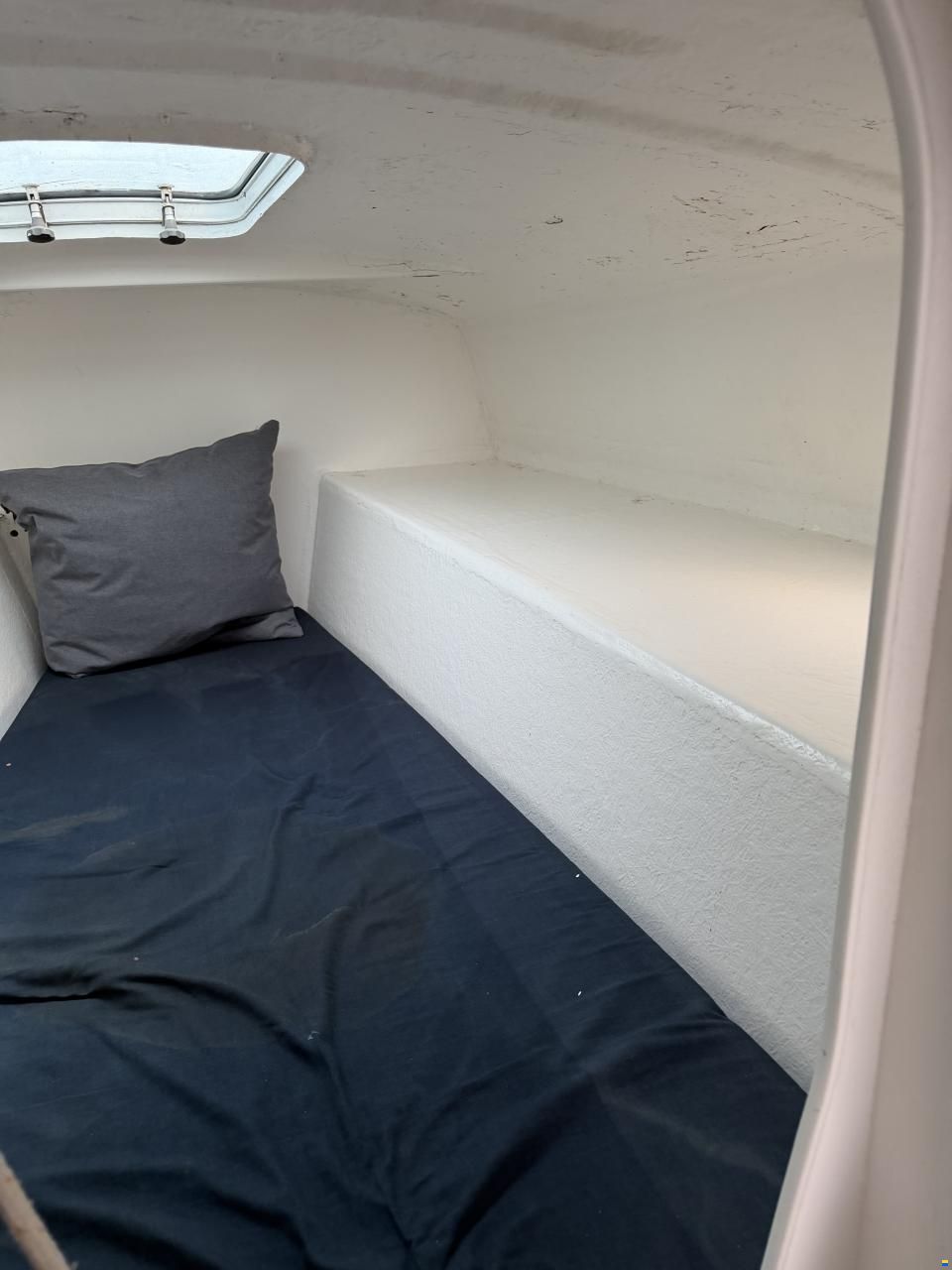 Trident 27