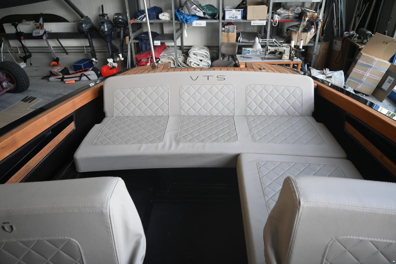 VTS Boats Flying Shark 5.7 Classic
