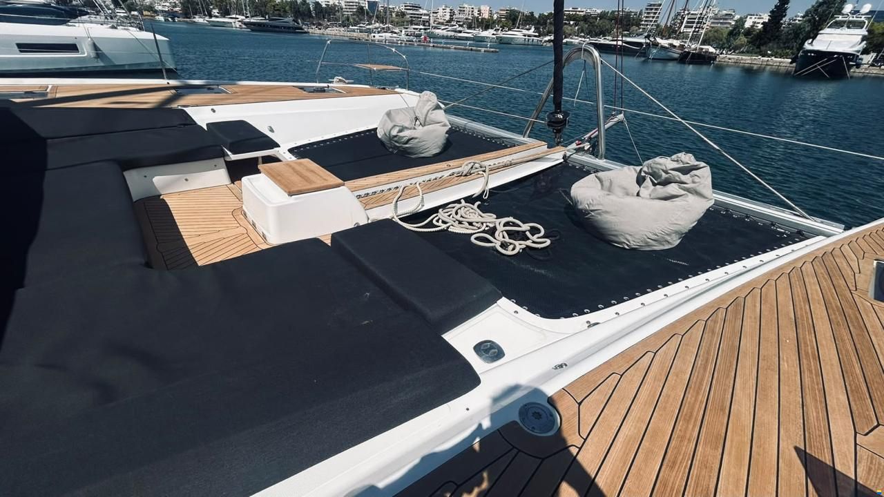 Lagoon 55 Owner's Version