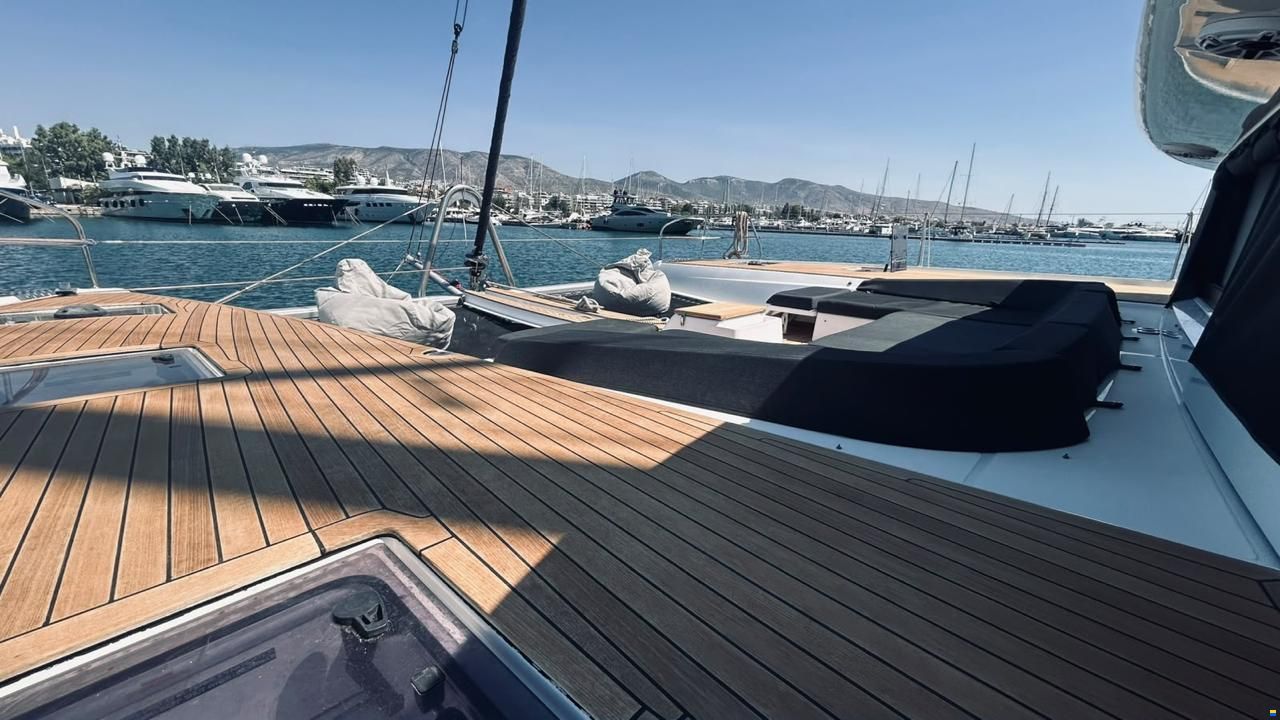 Lagoon 55 Owner's Version