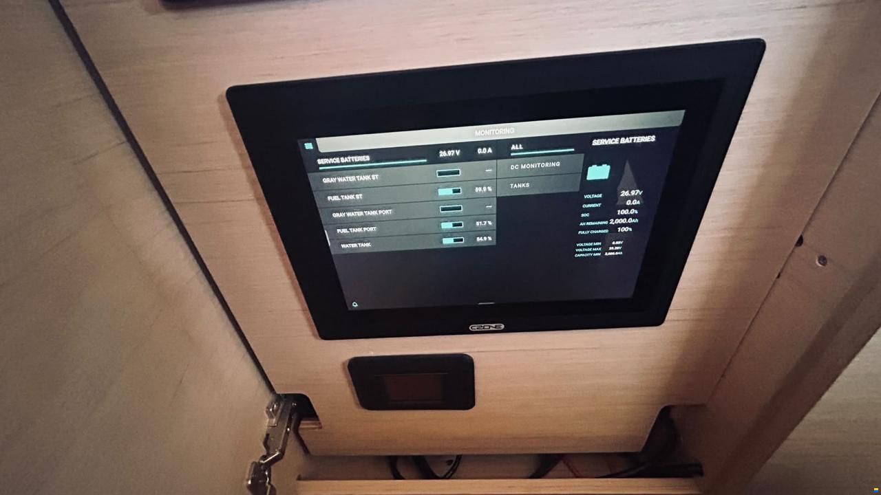 Lagoon 55 Owner's Version