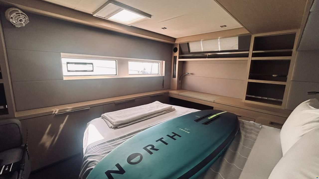 Lagoon 55 Owner's Version