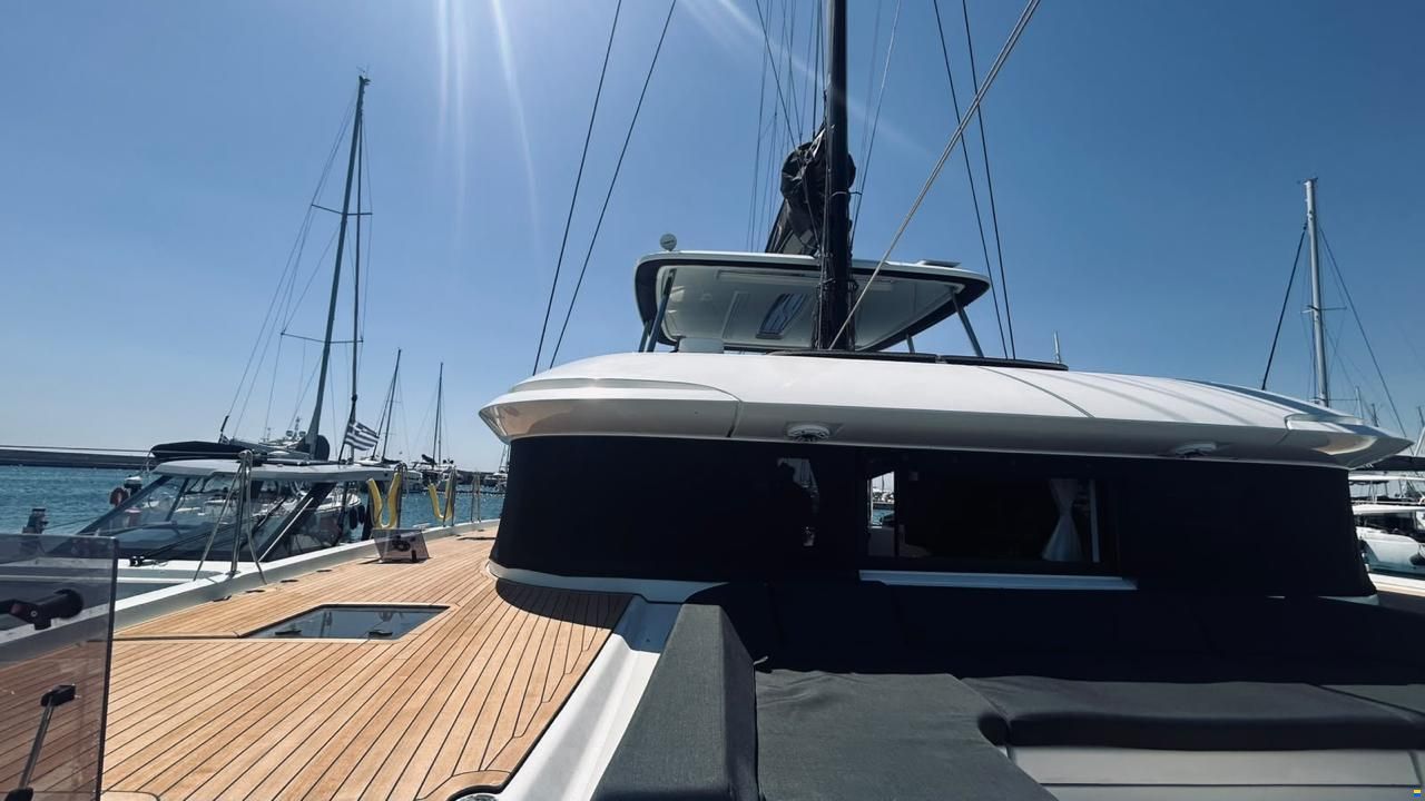 Lagoon 55 Owner's Version