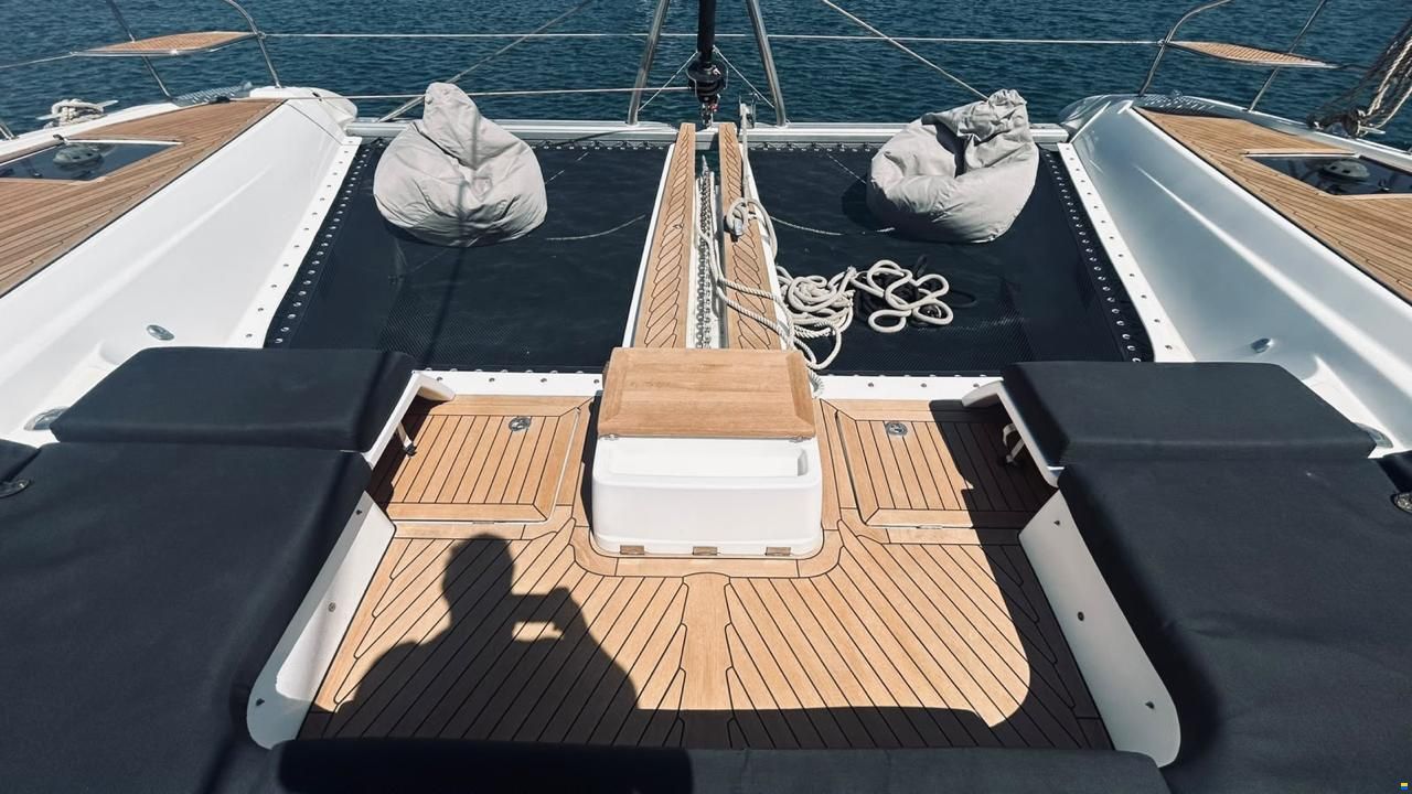 Lagoon 55 Owner's Version