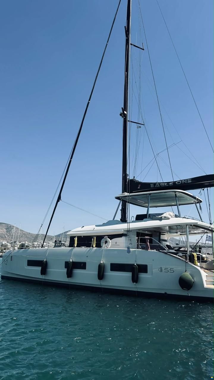 Lagoon 55 Owner's Version