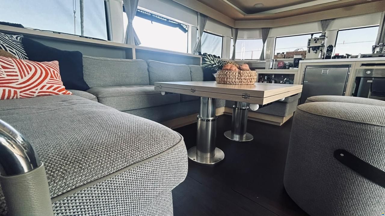 Lagoon 55 Owner's Version