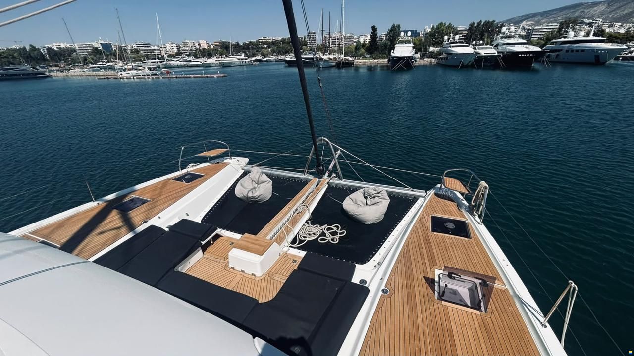 Lagoon 55 Owner's Version