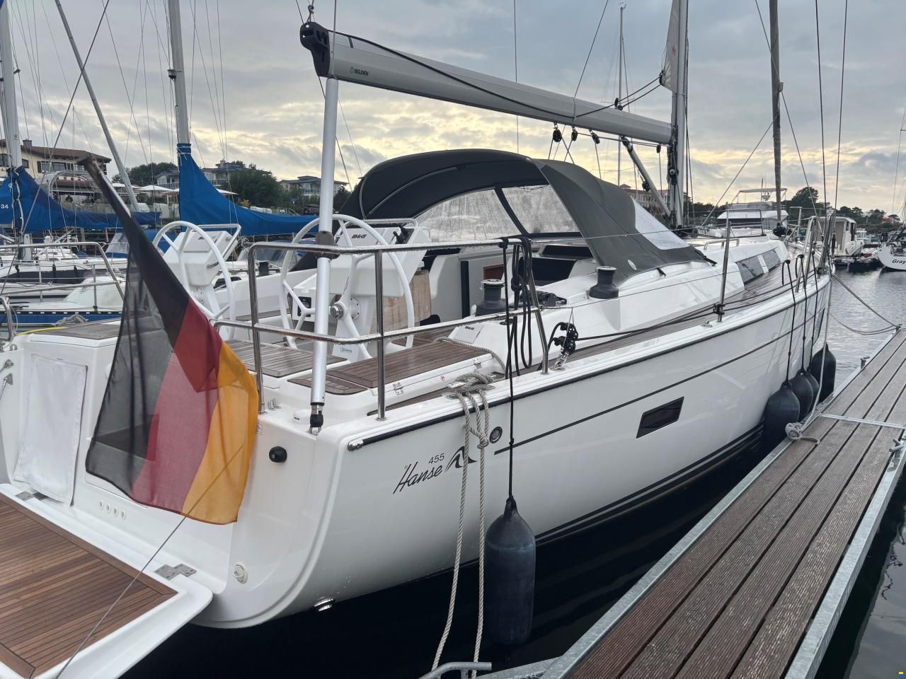 Hanse Yachts AG 455