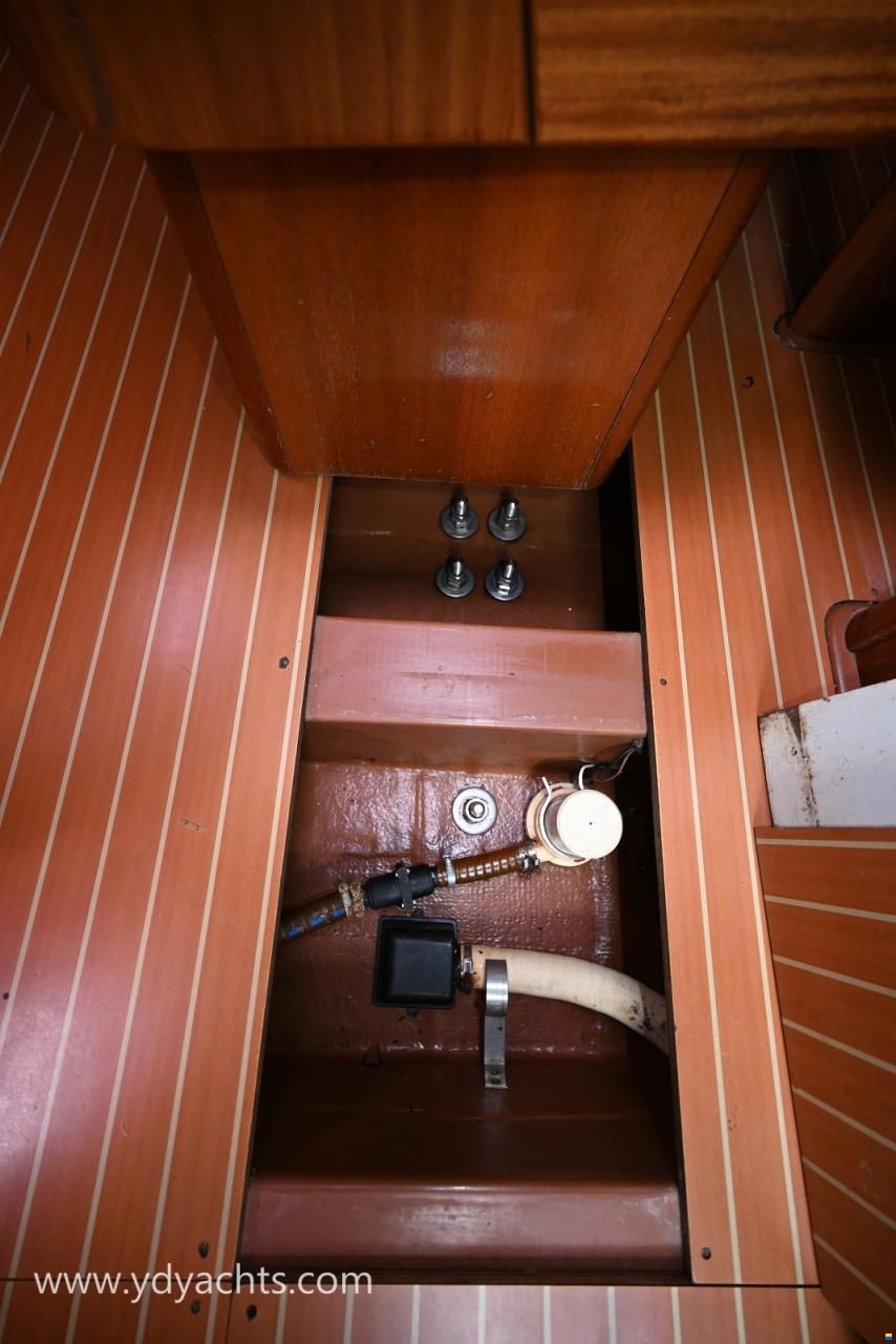 Bavaria 38