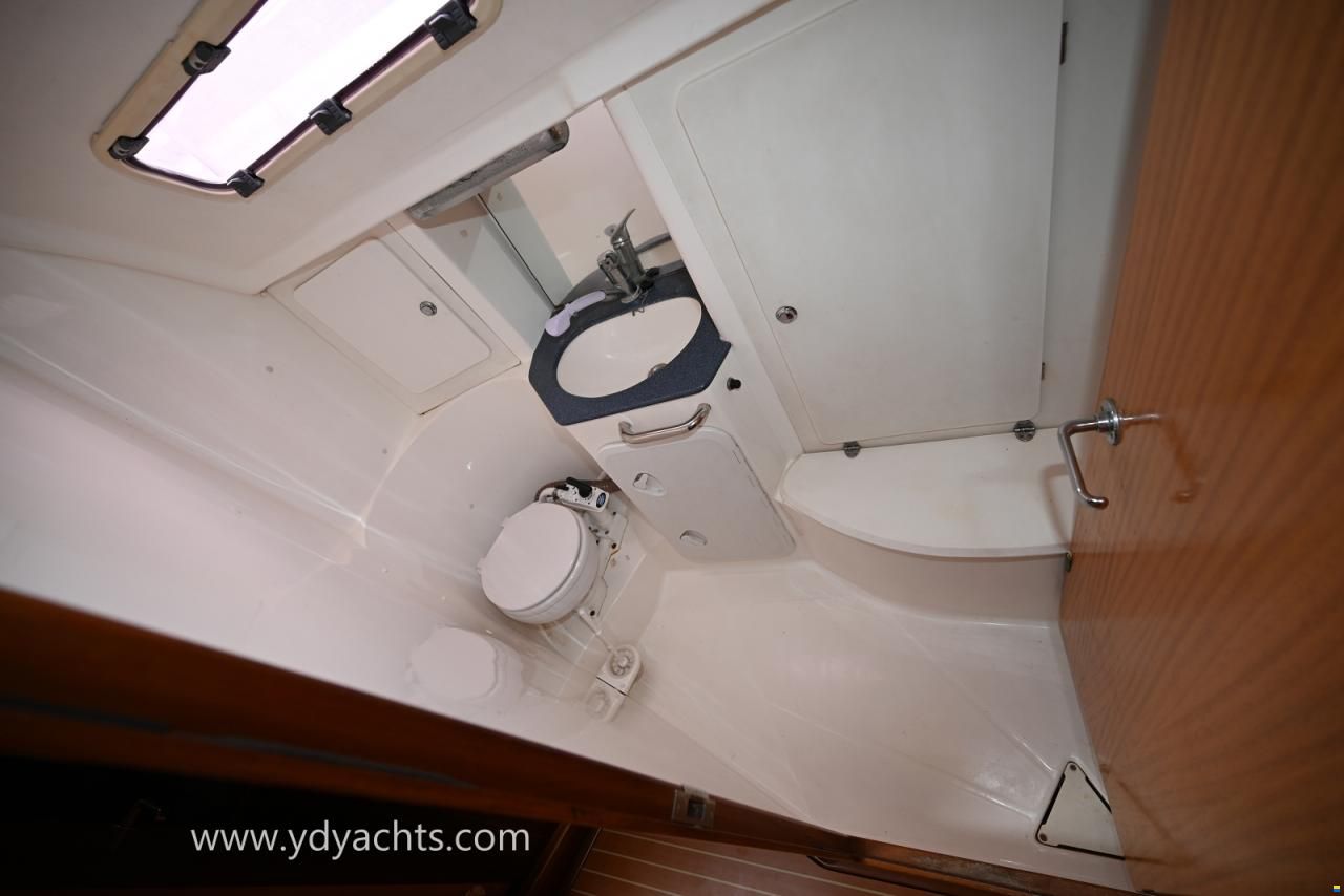 Bavaria 38