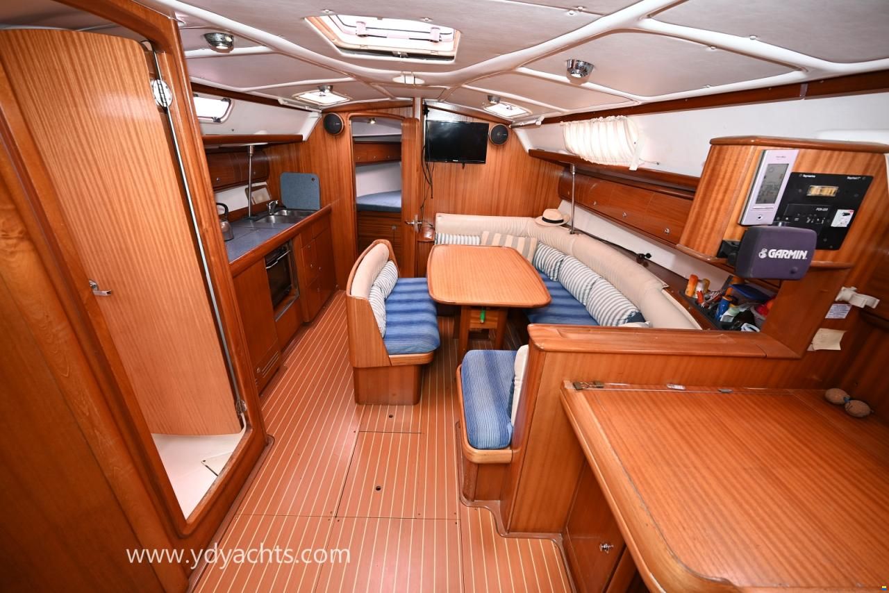 Bavaria 38