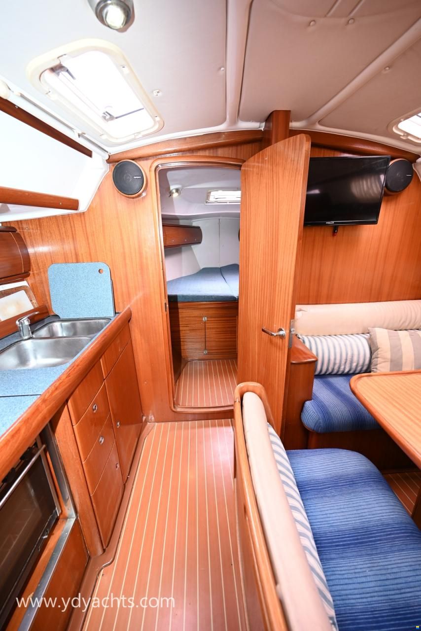 Bavaria 38
