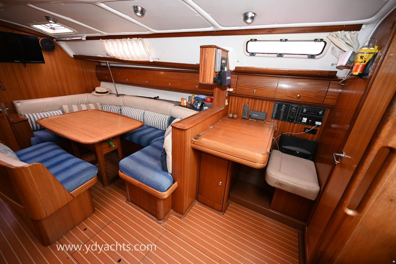Bavaria 38