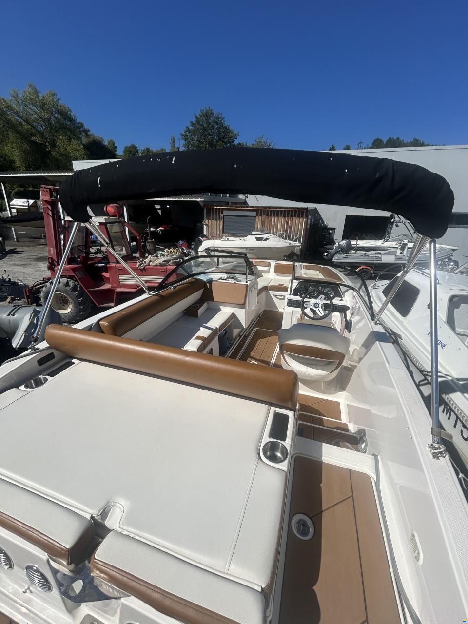 Bayliner DX2000