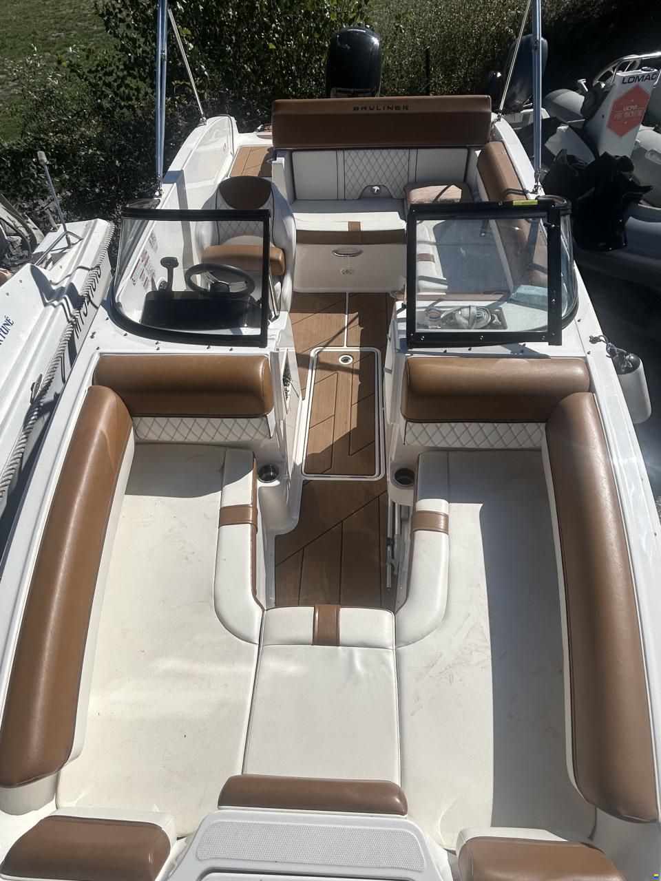 Bayliner DX2000