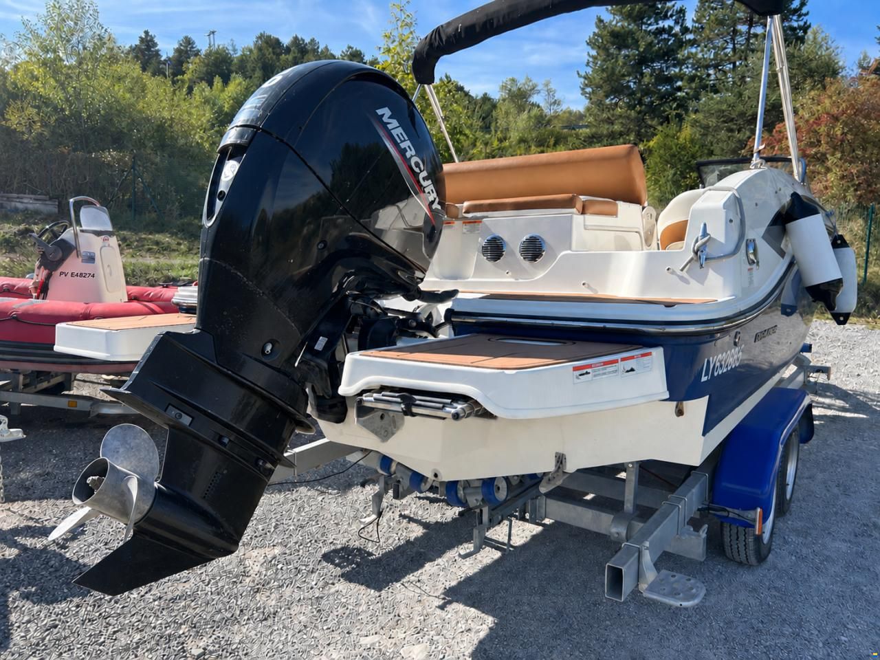 Bayliner DX2000