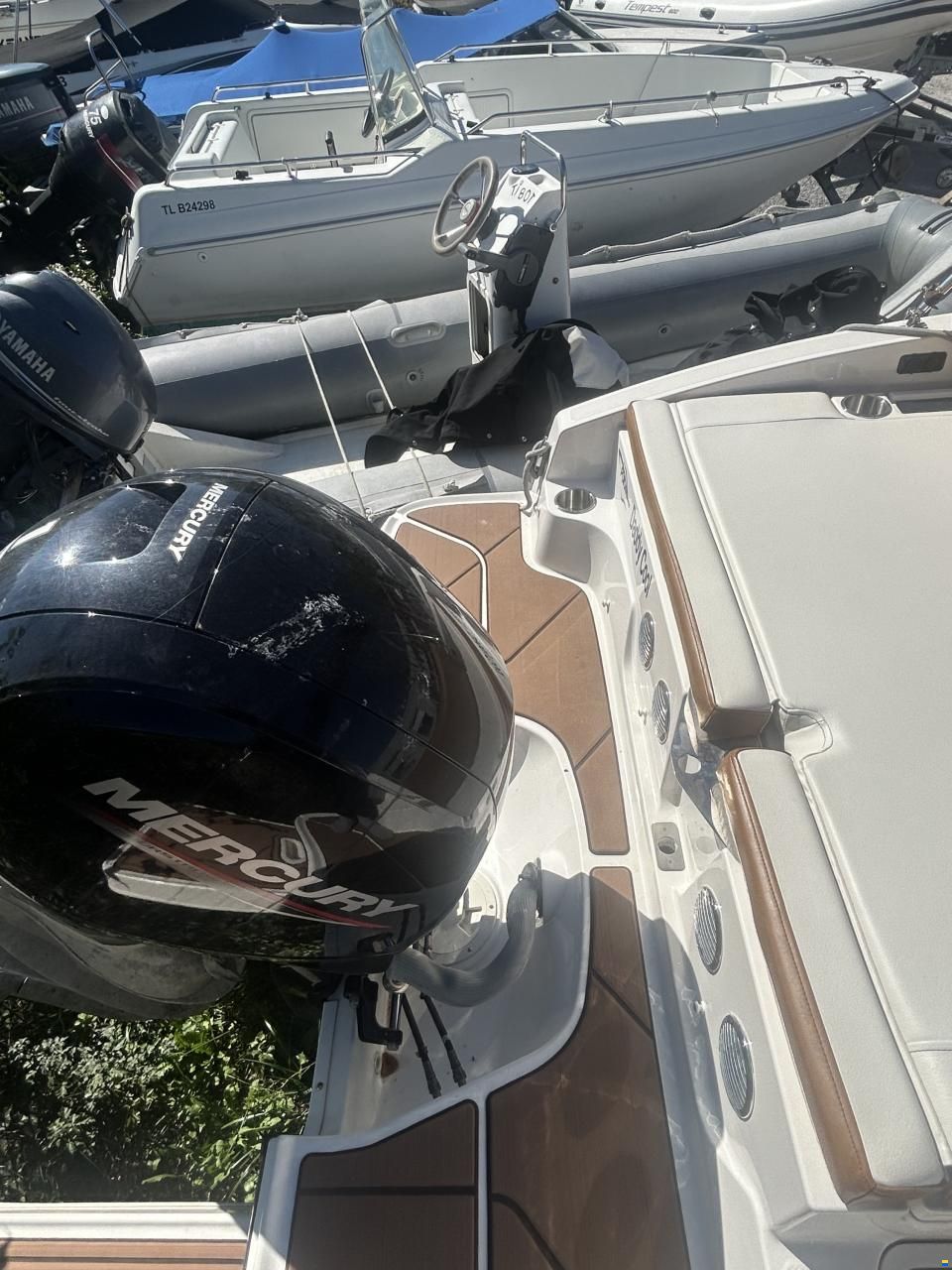Bayliner DX2000