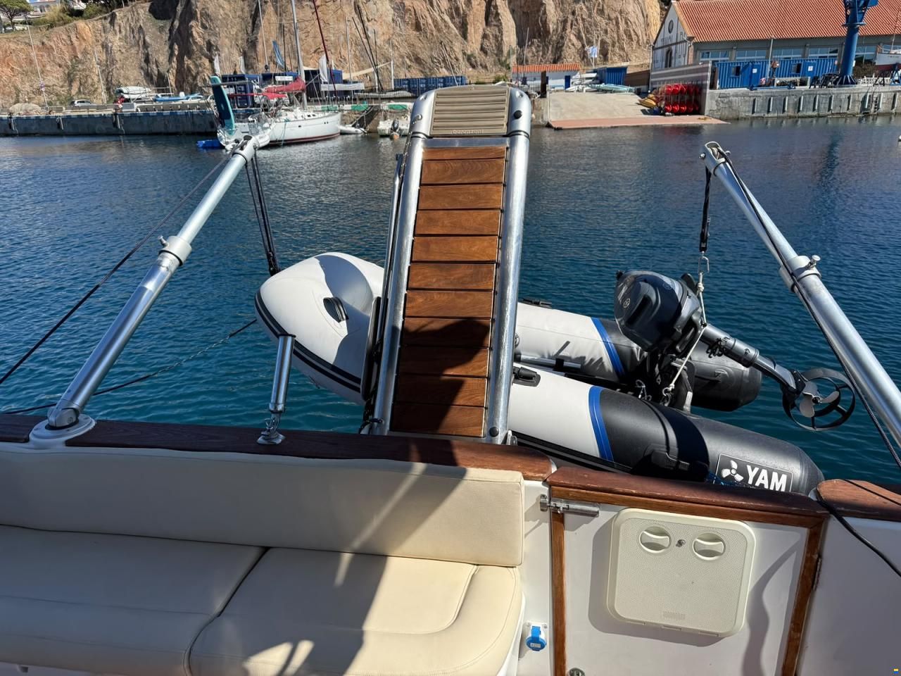 Beneteau Antares 13.80