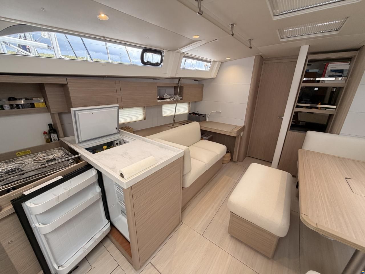 Beneteau Oceanis 47