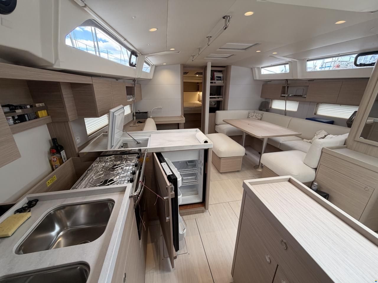 Beneteau Oceanis 47