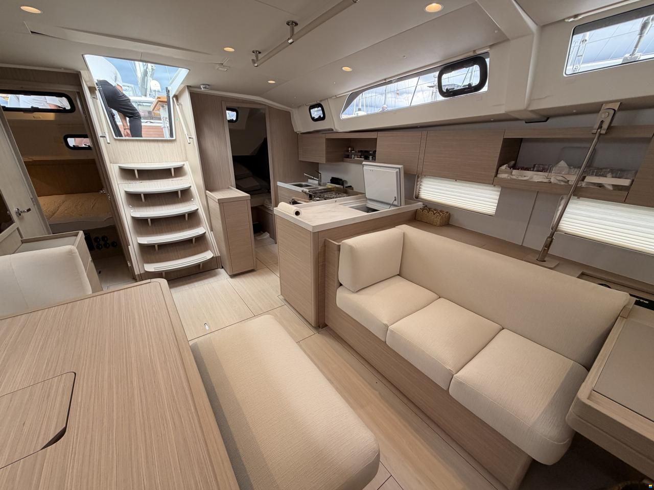 Beneteau Oceanis 47