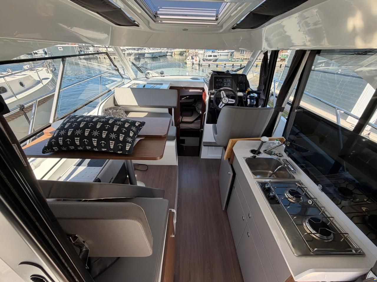 Beneteau Antares 9 OB