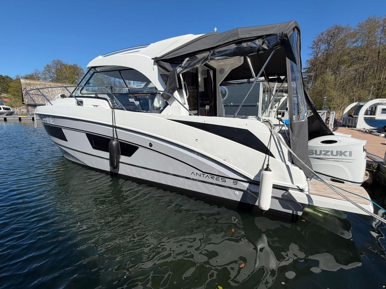 Beneteau Antares 9 OB