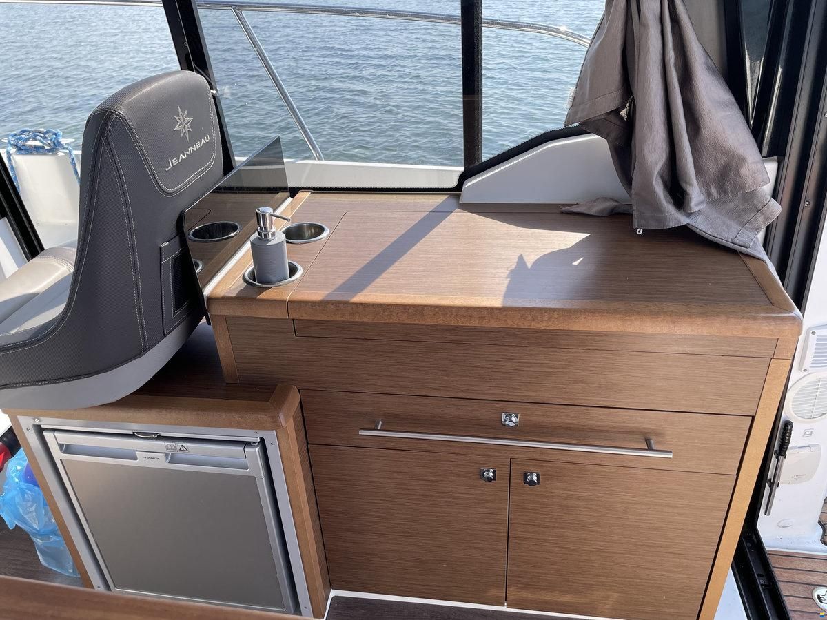 Jeanneau Merry Fisher 895 Offshore